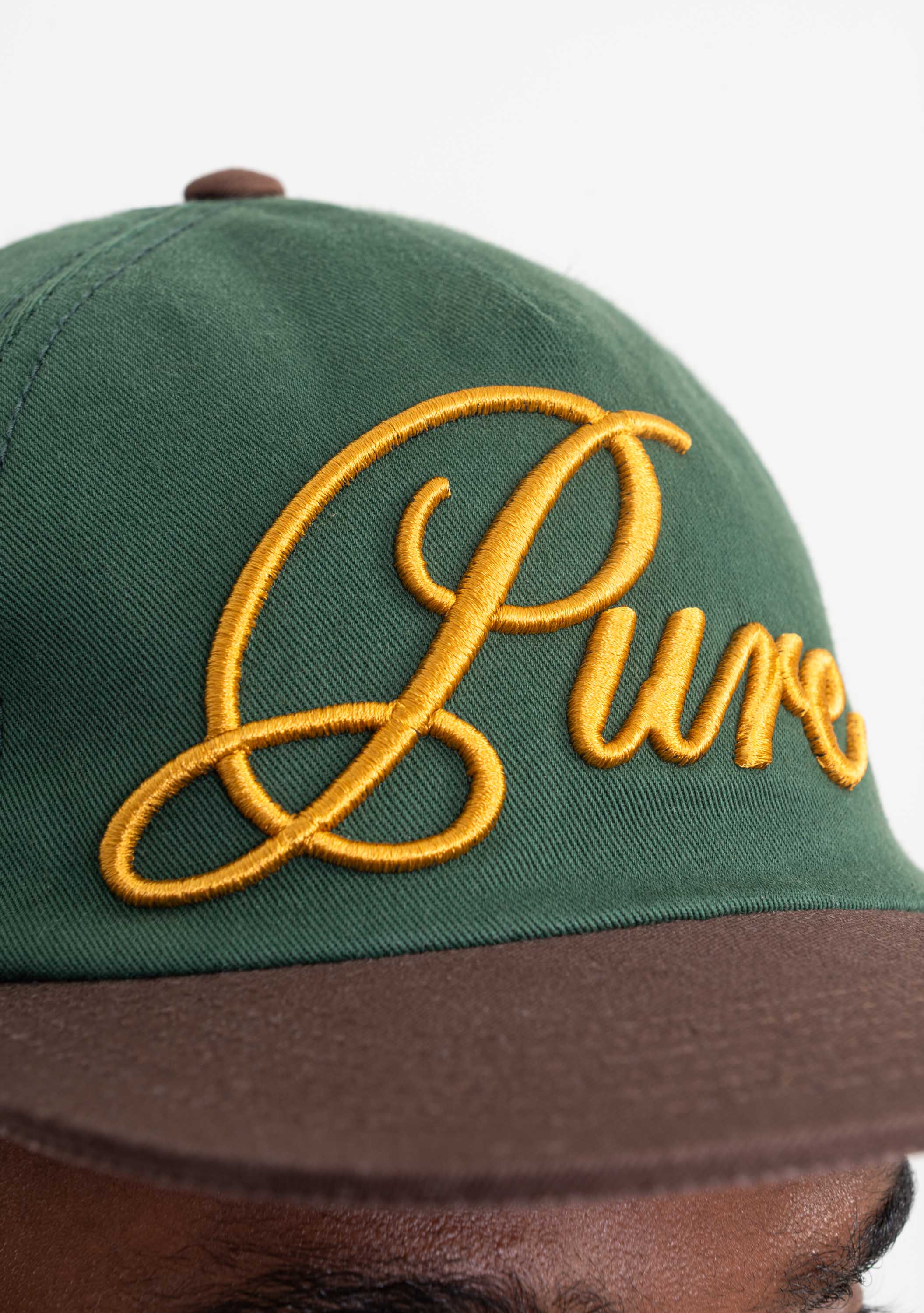 Highland green-brown cap