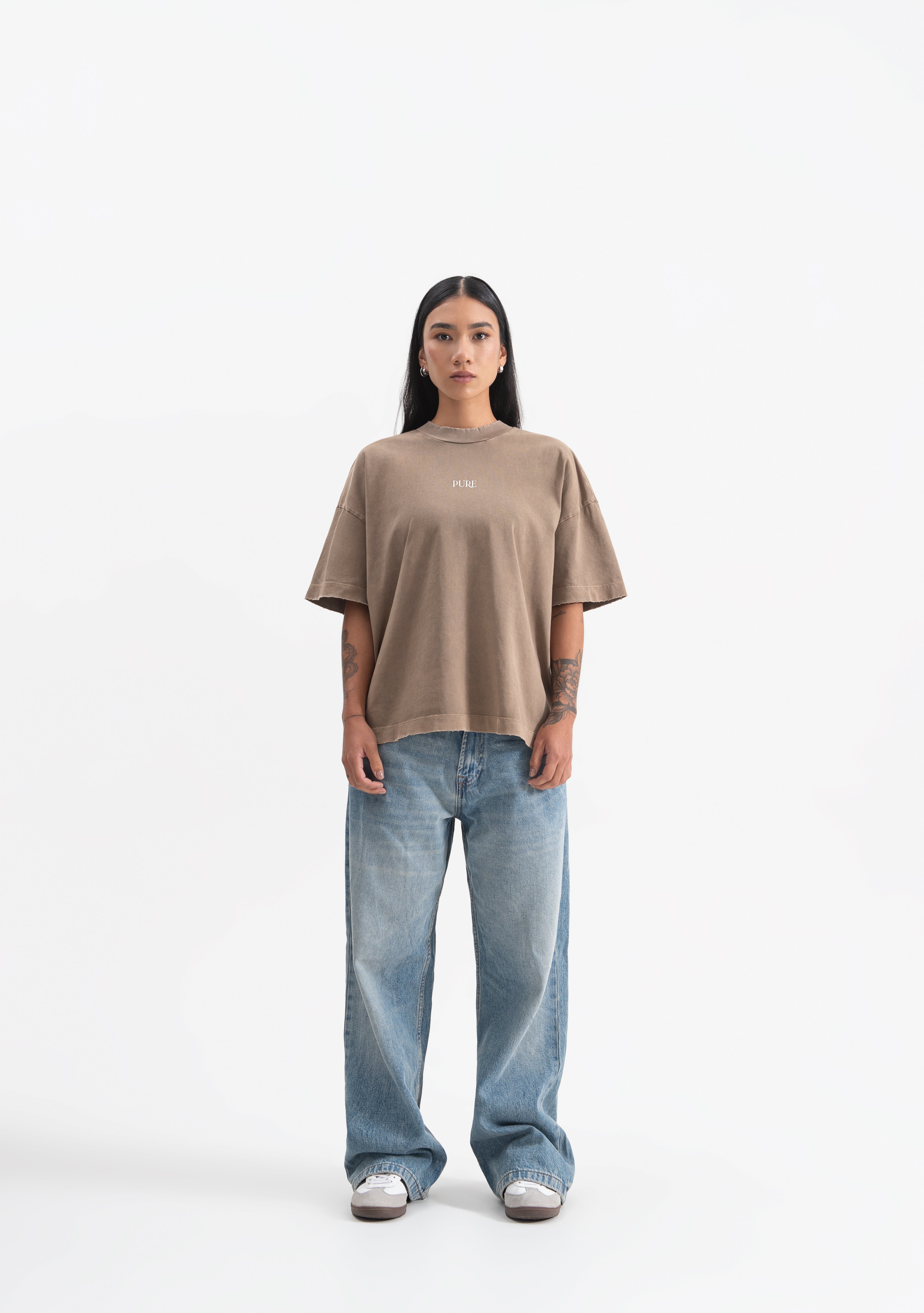 knockout brown gloves T-shirt