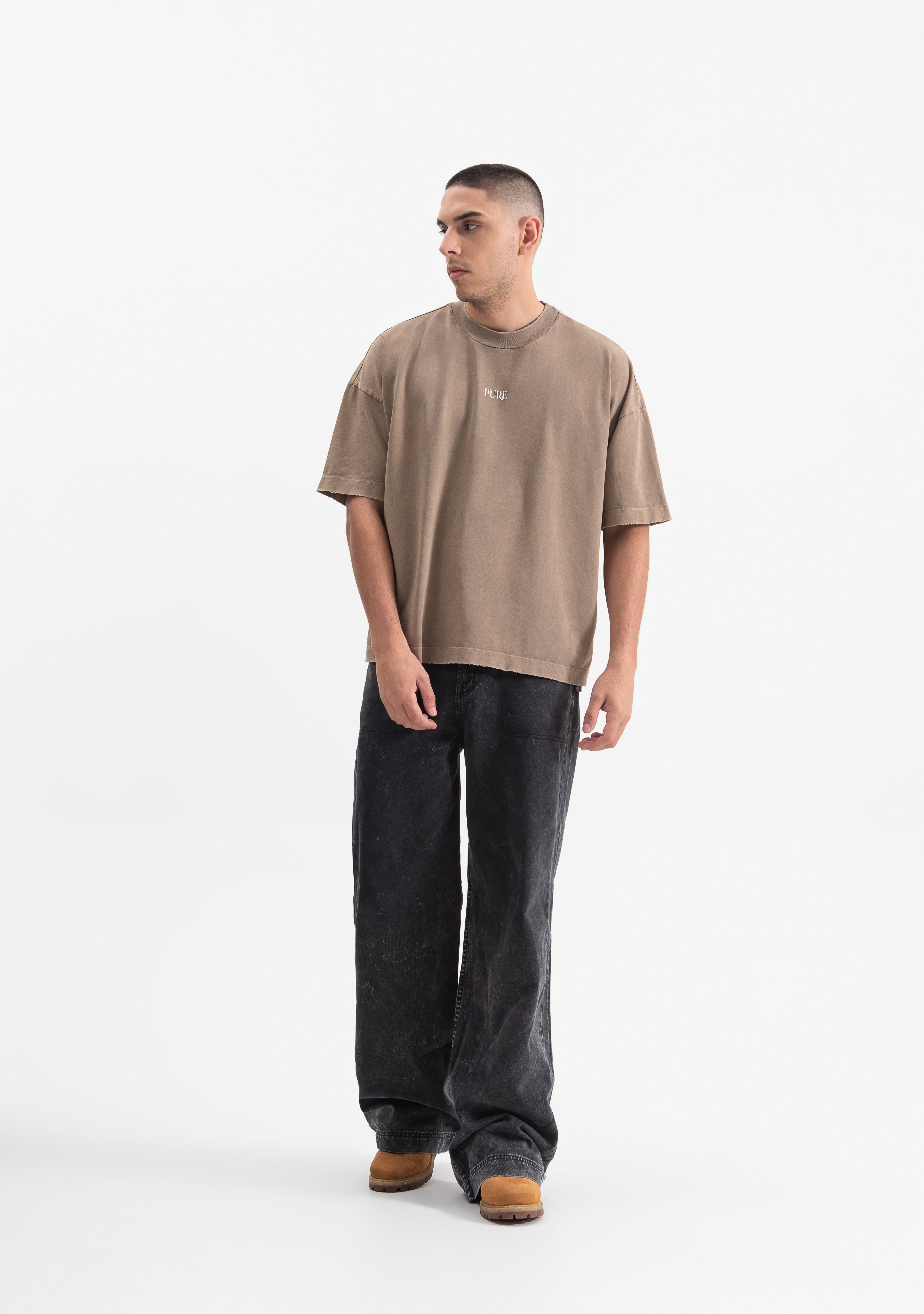 knockout brown gloves T-shirt