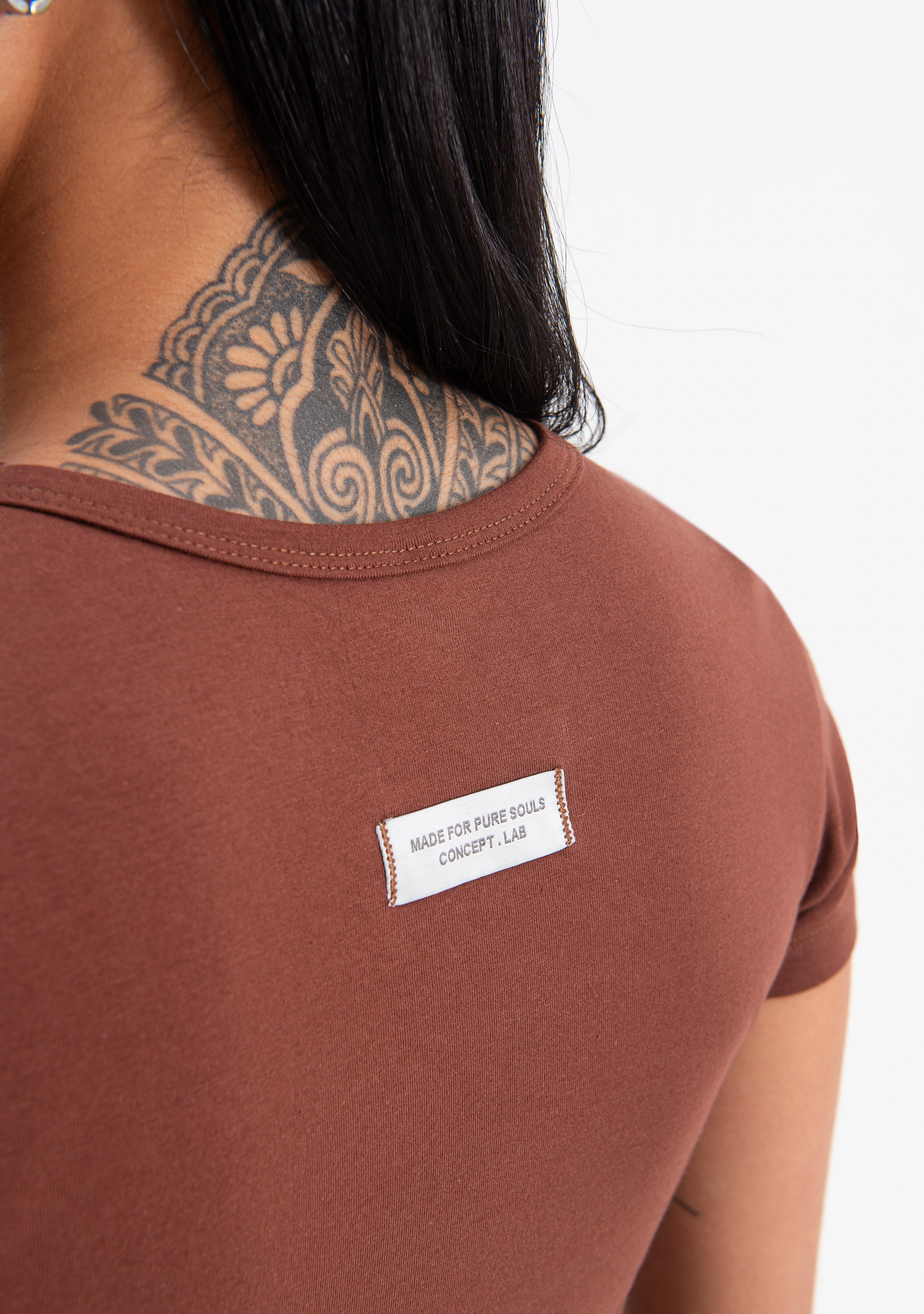 Knockout brown baby tee